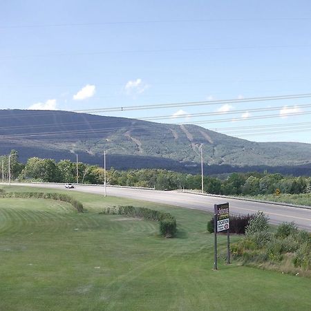 Holiday Villa Resorts At Mont Ste Anne Beaupré Exteriér fotografie