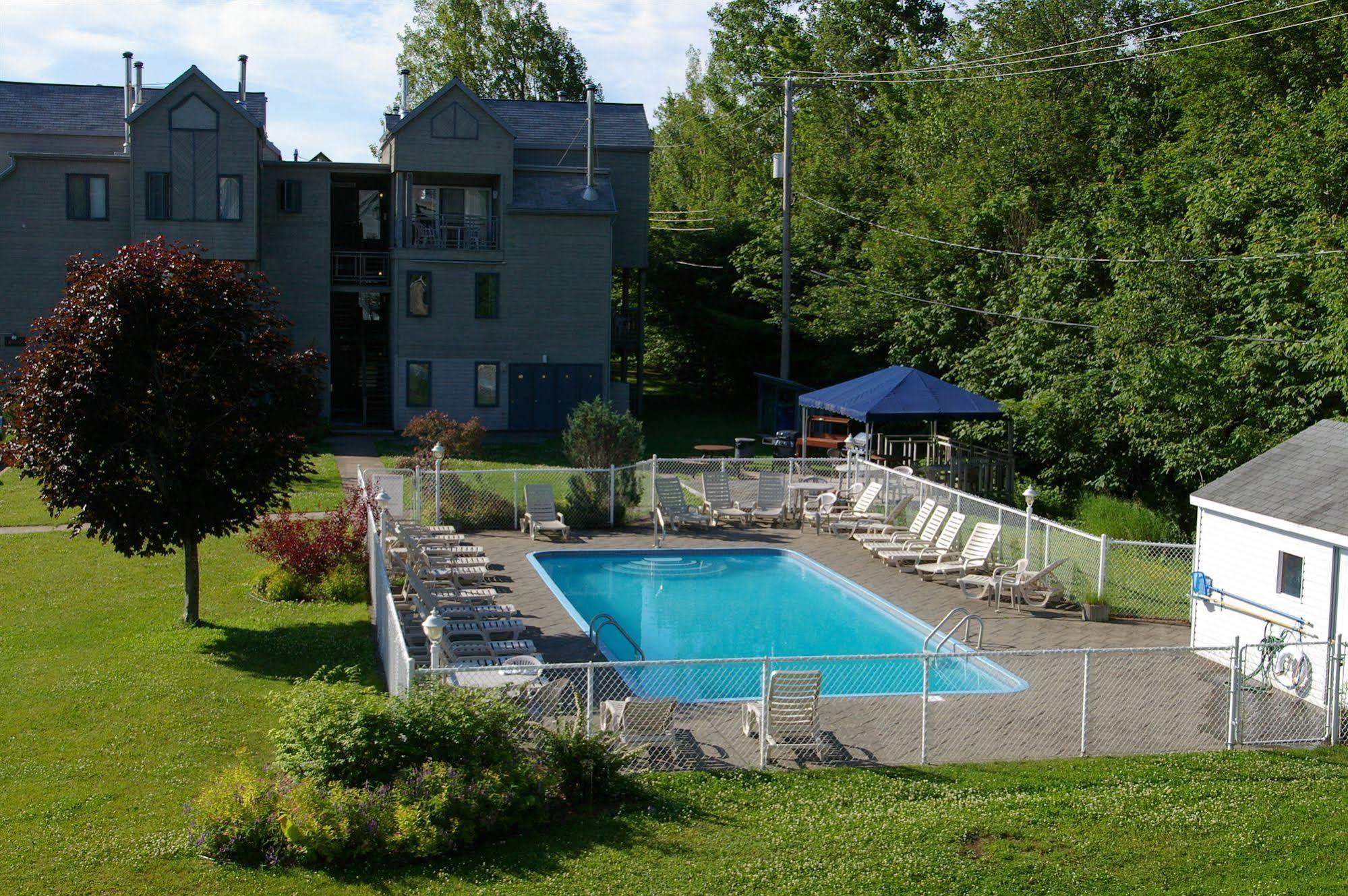 Holiday Villa Resorts At Mont Ste Anne Beaupré Exteriér fotografie
